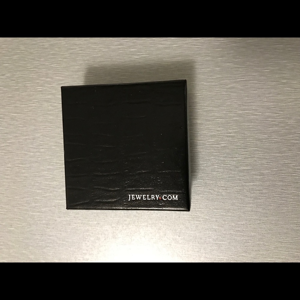 earrings - Picture 5 of 5